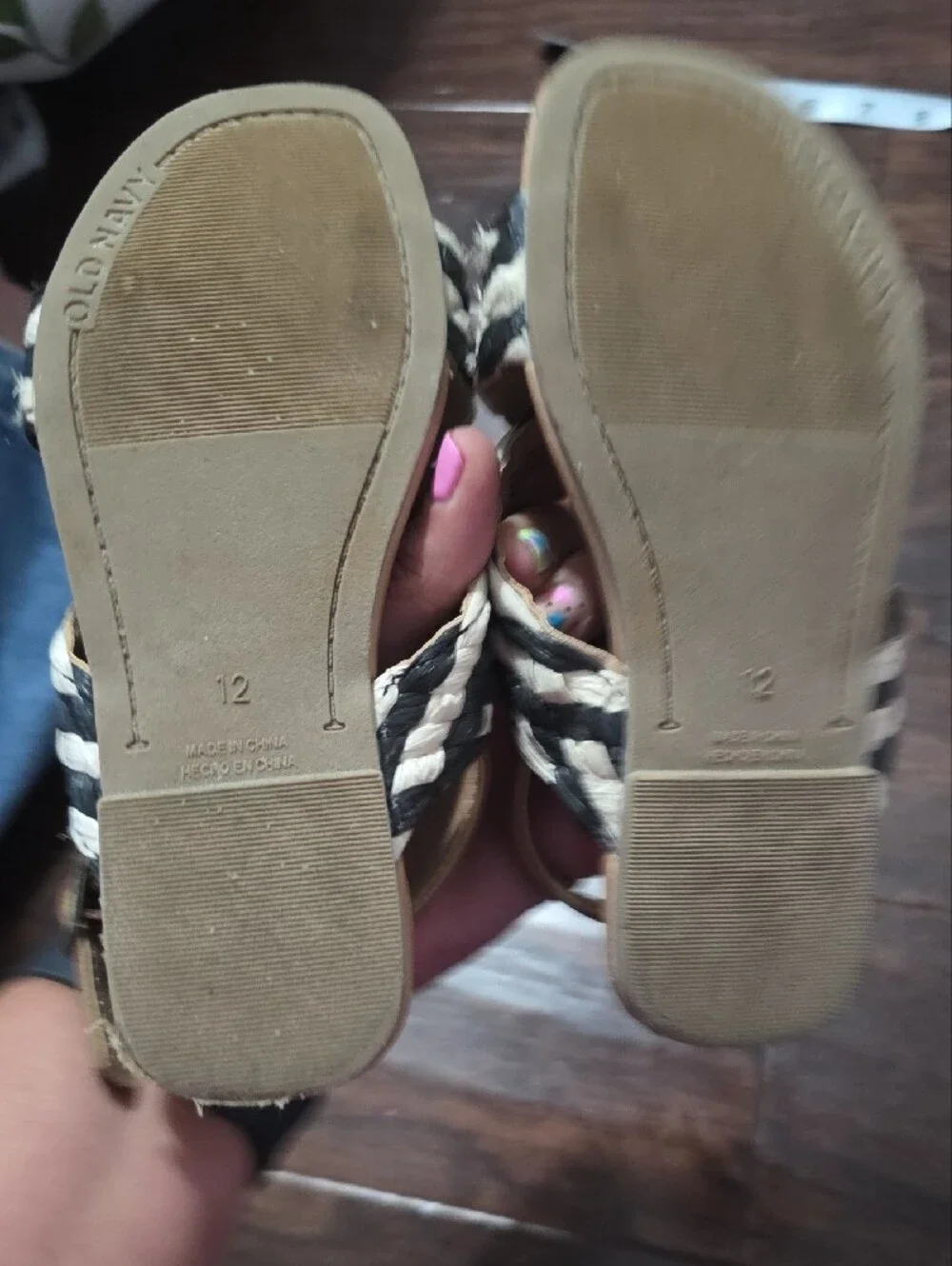 Old Navy Black & Cream Braided Cross-Strap Kids Sandals